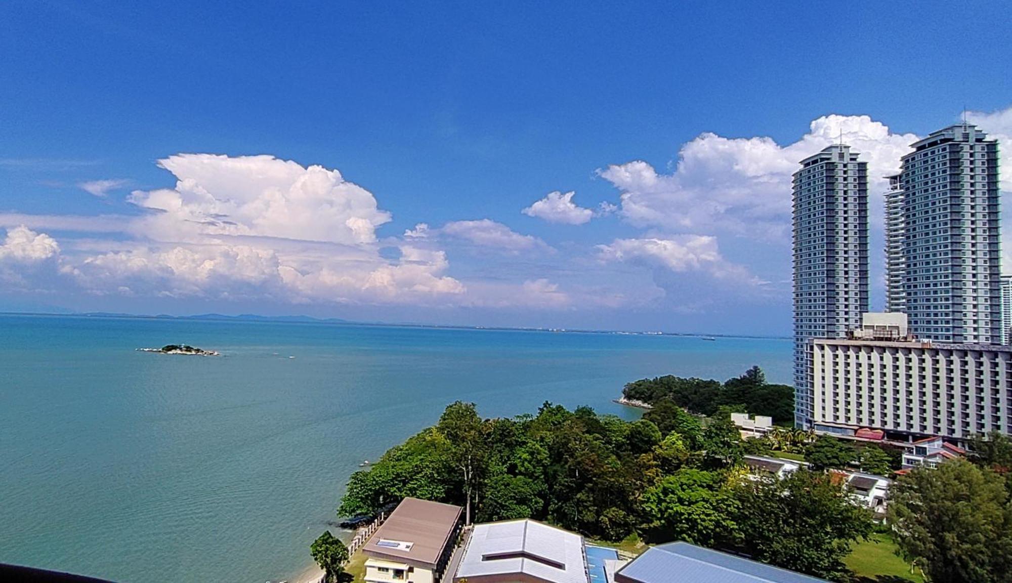 Rainbow Paradise At Tanjung Bungah 탄중붕가 외부 사진
